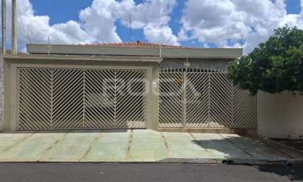 Casa padrão com 3 dormitórios e suíte na Vila Boa Vista, São Carlos