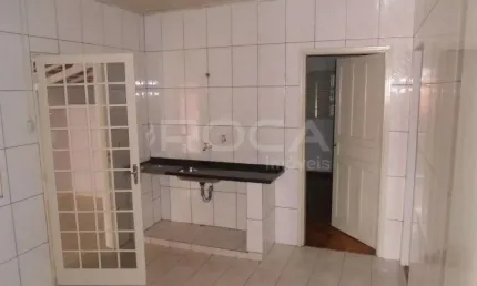 Casa à venda em Centreville, São Carlos: 2 dormitórios, suíte, e garagem