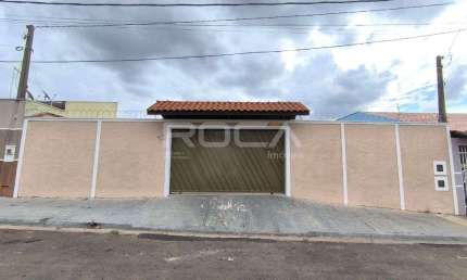 Linda Casa Padrão para Alugar em São Carlos - Bairro Douradinho