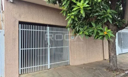 Linda casa à venda na Vila Boa Vista, São Carlos - 2 dormitórios e churrasqueira!
