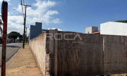 Terreno à venda na Vila São José, São Carlos: oportunidade única!