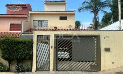 Casa à venda no Jardim Centenário, São Carlos - 3 dormitórios e área de lazer