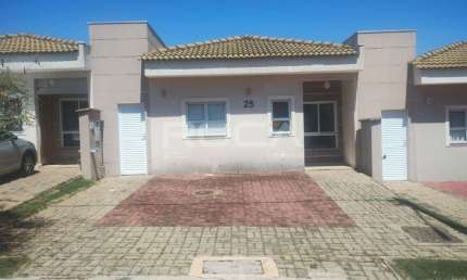 Casa de 3 dormitórios em condomínio à venda em São Carlos
