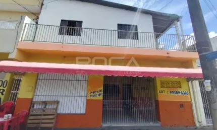 Sobrado à venda em São Carlos - Cidade Aracy em ponto comercial!