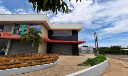 Oportunidade Única: Salão Comercial no Jardim Ipanema - São Carlos