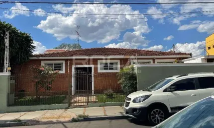 Casa Comercial à venda no Centro, São Carlos - Oportunidade única!