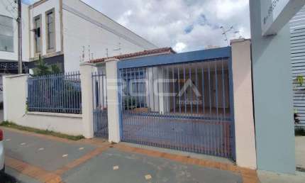 Casa Padrão para Alugar no CENTRO de São Carlos: 2 dormitórios e 2 garagens