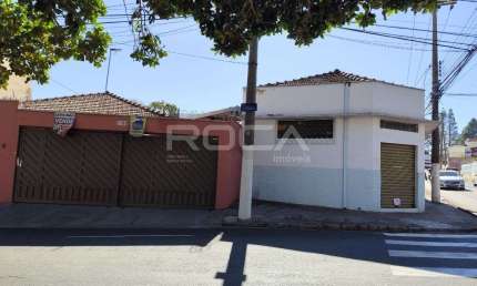 Casa Comercial à venda na Vila São José, São Carlos - 2 dormitórios, garagem coberta