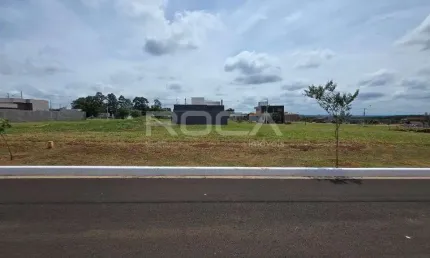 Terreno à venda no condomínio no recanto do sabiá em são carlos