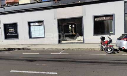Aluguel de Salão Comercial no Centro de São Carlos | 2 Banheiros