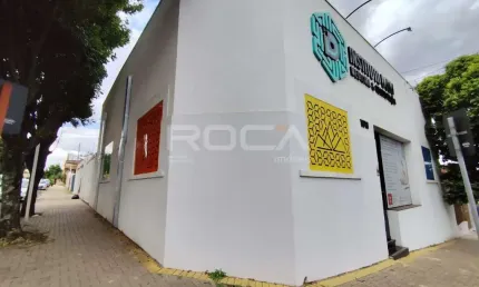 Espaçosa casa comercial para alugar na Vila Monteiro Gleba I em São Carlos
