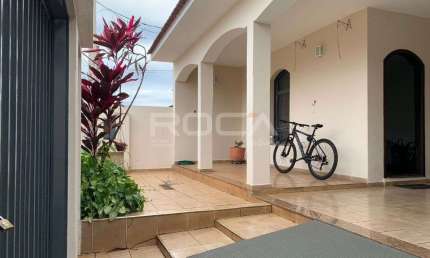 Casa padrão à venda no Jardim Santa Paula em São Carlos