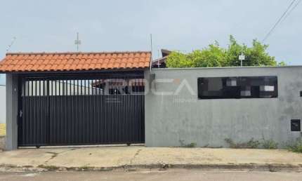 Casa padrão com 2 dormitórios no Jardim Embaré, São Carlos