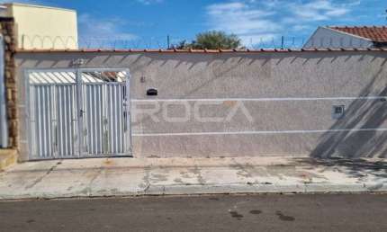Casa à venda no Residencial Itamarati, São Carlos - 1 dormitório, 4 garagens