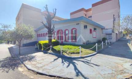 Linda Casa Comercial para Alugar em Cidade Jardim, São Carlos