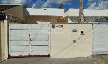 Casa à venda em São Carlos - Cidade Aracy, 2 dormitórios, 2 garagens