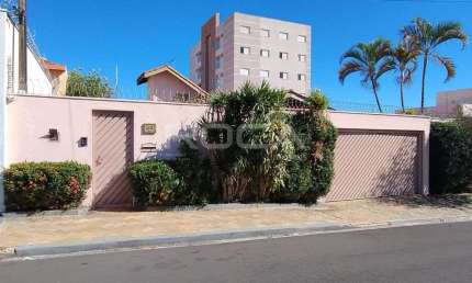 Casa padrão à venda com 5 dormitórios na Vila Deriggi, São Carlos