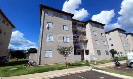 Apartamento de 2 dormitórios para alugar na Vila Nery, São Carlos