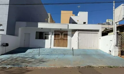 Casa Padrão à venda no bairro Cidade Jardim em São Carlos