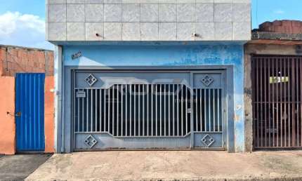 Casa à venda no bairro Cidade Aracy, São Carlos: 2 dormitórios, edícula com 1 dormitório