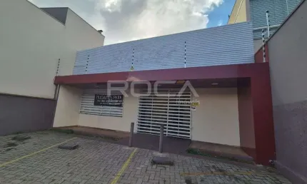 Casa de Alto Padrão à Venda no Centro de São Carlos - 3 cozinhas, 7 copas, 1 escritório