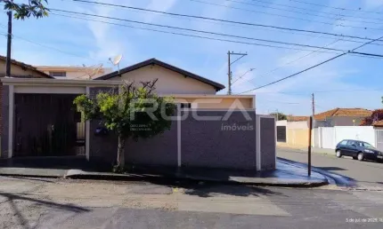 Casa à venda na Vila Faria, São Carlos: 2 dormitórios, 3 garagens