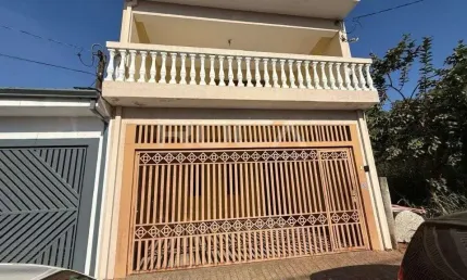 Sobrado à venda no jardim bicão, são carlos: 3 dormitórios, suíte e 2 vagas