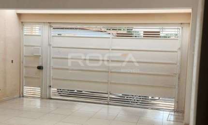 Casa à venda na Vila Prado, São Carlos: 2 dormitórios, suíte, closet e escritório