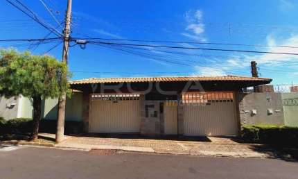 Casa com 3 quartos à venda na Alameda das Rosas, 436, Cidade Jardim, São Carlos