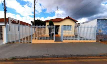 Casa com 3 quartos à venda na Rua Rui Barbosa, 154, Vila Monteiro (Gleba I), São Carlos
