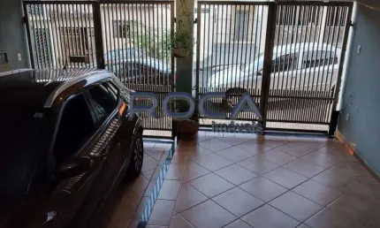 Casa Padrão à Venda no Jardim Medeiros, São Carlos - 3 Dormitórios e Suíte