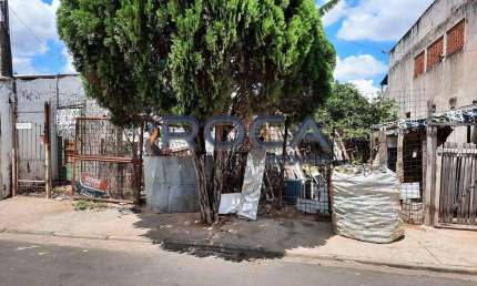 Locação de Terreno / Padrão na cidade de São Carlos