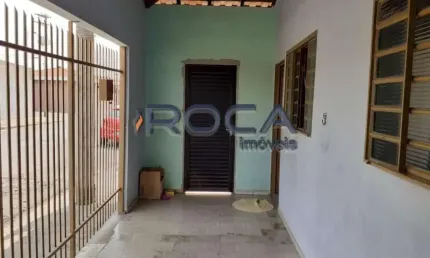 Casa à venda na Vila São José, São Carlos - 2 dormitórios e garagem