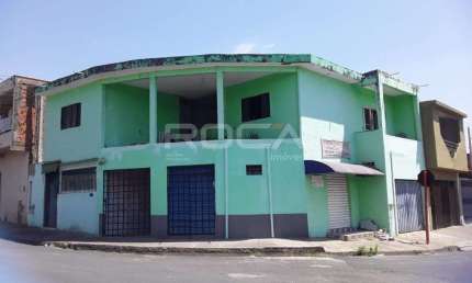 Casa à venda em São Carlos: 5 dormitórios, suíte, garagem e mais