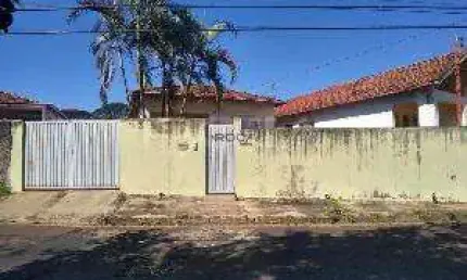 Casa à venda no Jardim Paulista, São Carlos - 3 dormitórios, 2 suítes, 2 garagens