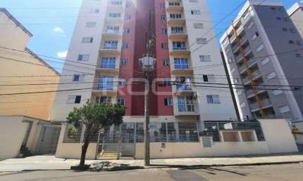 Apartamento com 2 dormitórios à venda e locação no Jardim Lutfalla, São Carlos