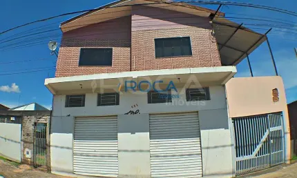 Casa à venda no bairro Cidade Aracy, São Carlos - Imóvel com 2 dormitórios e canil
