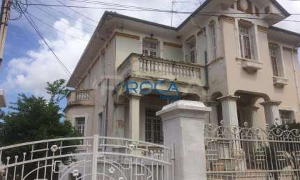 Casa com 5 quartos para alugar na Rua Nove de Julho, 1378, Centro, São Carlos