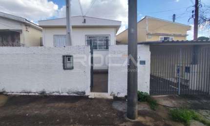 Confortável Casa de 2 Dormitórios à Venda no Jardim Paulista, São Carlos