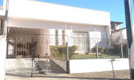 Casa à venda em São Carlos, no bairro Jardim Alvorada, com 3 dormitórios e estrutura completa