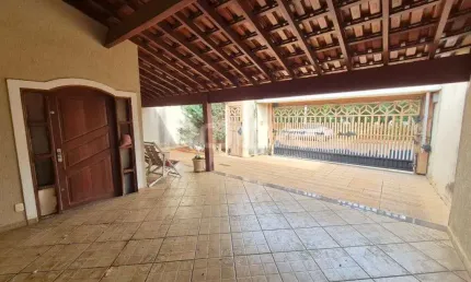 Casa à venda no Planalto Paraíso, São Carlos - 3 dormitórios, suíte, 4 garagens