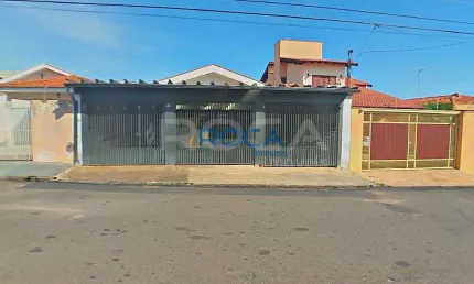Casa à venda com 2 dormitórios e suíte na Vila Prado, São Carlos