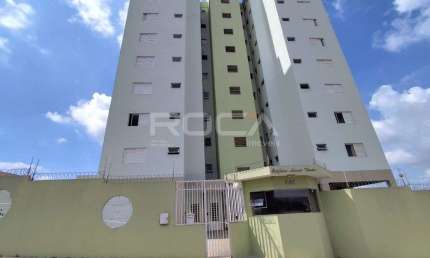 Apartamento de 2 dormitórios com suíte e garagem em Cidade Jardim, São Carlos!