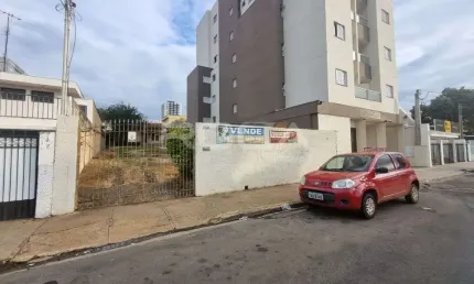 Espetacular casa à venda no Jardim Macarengo, São Carlos - 7 dormitórios e muito mais!