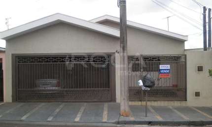 Casa à venda com 3 dormitórios e suíte na VILA MONTEIRO em São Carlos