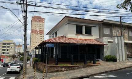 Casa de 3 dormitórios no Centro de São Carlos | Venda e Locação