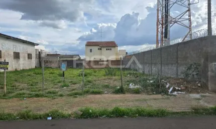 Terreno padrão à venda no Parque Santa Felícia Jardim, São Carlos