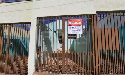 Casa padrão para alugar no bairro Cidade Aracy em São Carlos