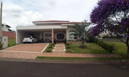 Linda Casa à Venda em Condomínio de Luxo no Residencial Damha