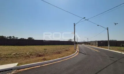 Venda de terreno / condomínio na cidade de são carlos
